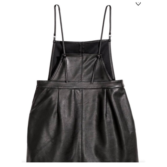 H&M Overalls Black Vegan Leather Short Bib Overall Dress Size 2 - Picture 4 of 11